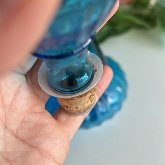 Vintage Blue Liquor Decanter with Stopper Jim Beam - Picture 10 of 14